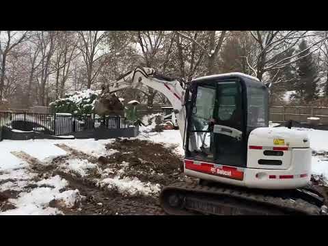 442 bobcat excavator digging