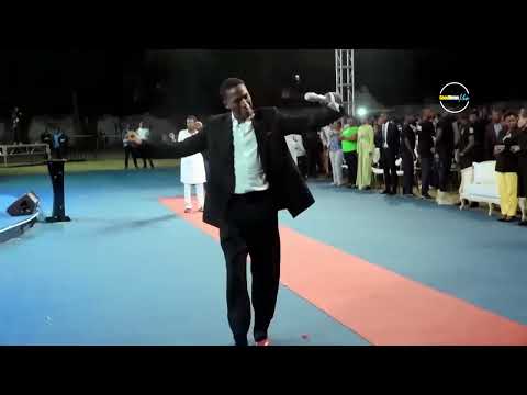 Craig Bone - The Lion is Back (Live in Tanzania)