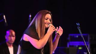 Jülide Özçelik - Aç Kapıyı Gir İçeri