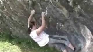 Electric Avenue, Ighiel. Cosmin Scorțea bouldering