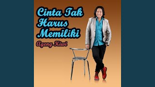 Download lagu Cinta Tak Harus Memiliki mp3