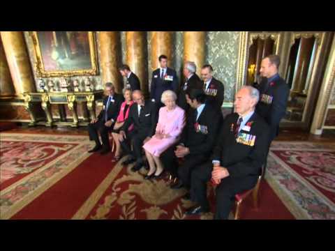 Willie Apiata meets the Queen