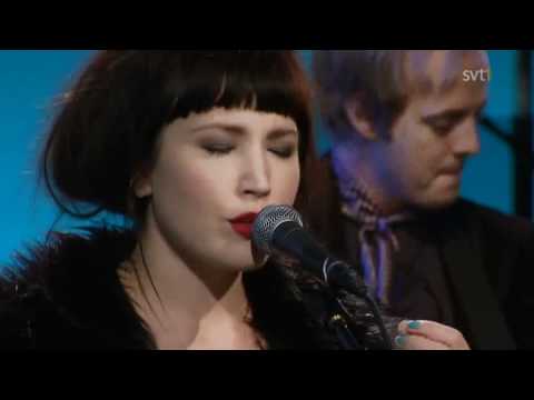 Elin Ruth Sigvardsson & Augustifamiljen - Blå Hjärtans Blues (Live På Spåret 2011)i