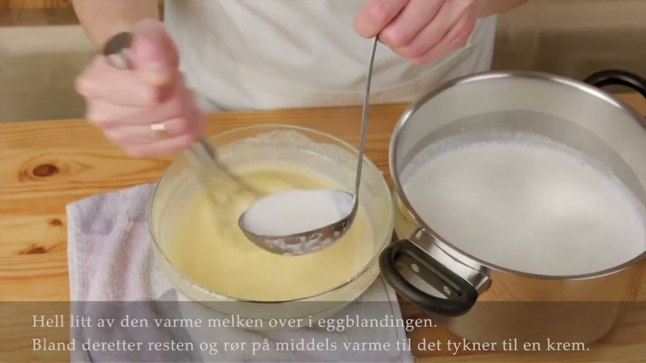 MINI GALAKTOBOUREKO WITH EUROPEAN ORGANIC HONEY SYRUP (NORWEGIAN)