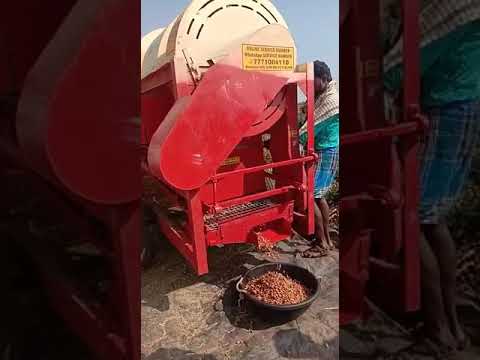 Groundnut thresher