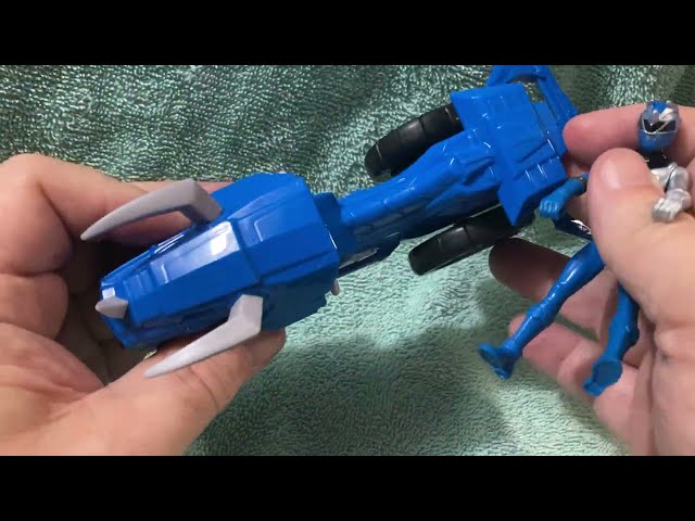 Vídeo relacionado con Power Rangers Dino Fury Rip N Go T-Rex Battle Rider and Dino Fury Red Ranger 15-cm-Scale Vehicle and Action Figure Toys, Multicolor (F4213)