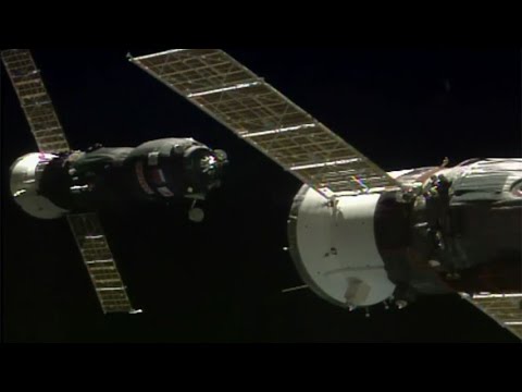 ISS Progress 66 / Progress MS-05 docking