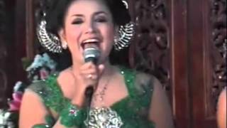 Download lagu Suwe Suwe Metu Voc. Gareng - Indri Dangdut Koplo Campursari Sangkuriang Live Nguter Sukoharjo mp3