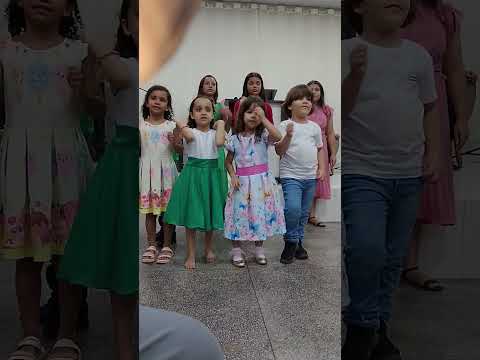 grupo de criança de Santa Isabel GO