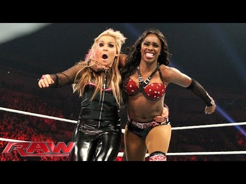 Natalya vs. Naomi: Raw, Sept. 21, 2015