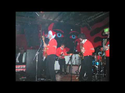 Orangu Tones - Don't Believe in Christmas