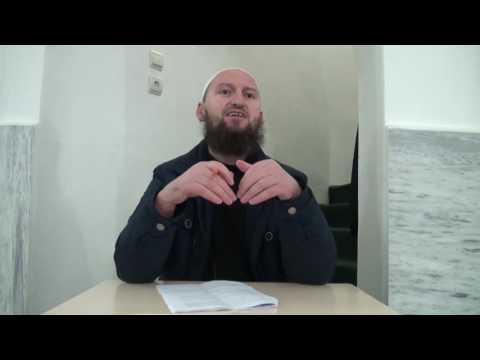 Kur udhetari kthehet ne shtepi a duhet ta shkurtoj namazin