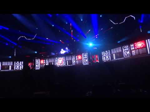 Manuel Le Saux & Ferry Tayle playing Sunrise ( Here I Am) @ ASOT 650 UTRECHT