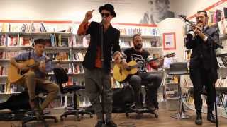 Nobraino live Feltrinelli Rimini - Luce ACUSTICA (n.b.RN fan club)