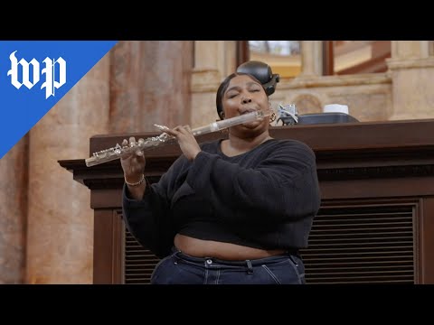 Lizzo plays James Madison's flute at Library of Congress