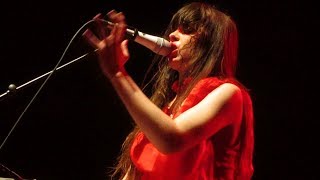 Le Butcherettes - Boulders Love Over Layers Of Rock - Live @ House Of Blues