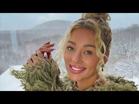 Lucia Gibarti - Noc Vianoc (accoustic version) Lyrics Video