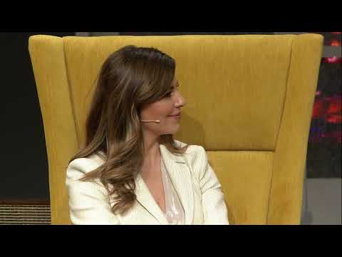 Detaje ekskluzive nga recitali i padëgjuar i Vaçe Zelës!