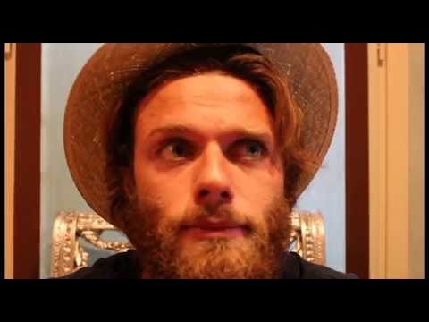 Nord Sud Ovest Est  -Parodia-