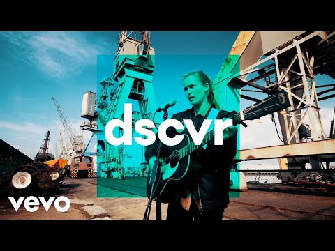 Alex The Astronaut - Not Worth Hiding - Vevo dscvr (Live)