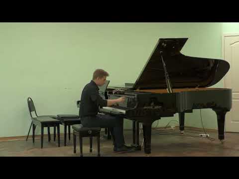 Dmitry Ostanin plays Shostakovich, Tchaikovsky, Liszt.