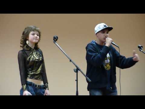 RAVARUS ft. Vikki - RapPresentLive