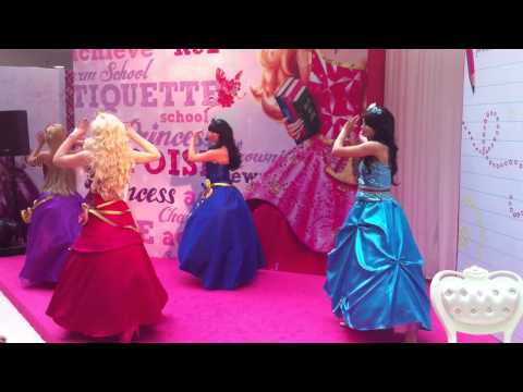 Barbie "We Rule this School"