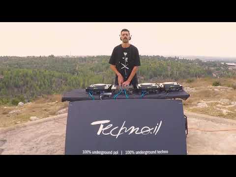 Morris at Horashim forest in Israel, For Techno.il