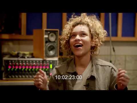 IZZY BIZU - LA FOULE POUR L'EURO - EURO 2014 - Shooting Shark Productions