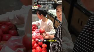 Download lagu Pria Ini Membuktikan Kalau Cowok Selalu Salah di Mata Cewek❗😅 #shorts #videoviral #videolucu mp3