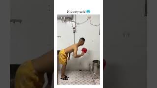 Download lagu Saat kamu mandi dalam cucaca dingin HAHAHAHA #funny #shorts #lucu #fyp mp3