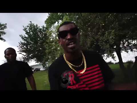 Benjii Stacks - Moving Sturdy (Official Video) Dir. By: 86ertv