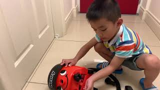 Henry toy vacuum cleaner by casdon/ delivery/unboxing and review by Shaun