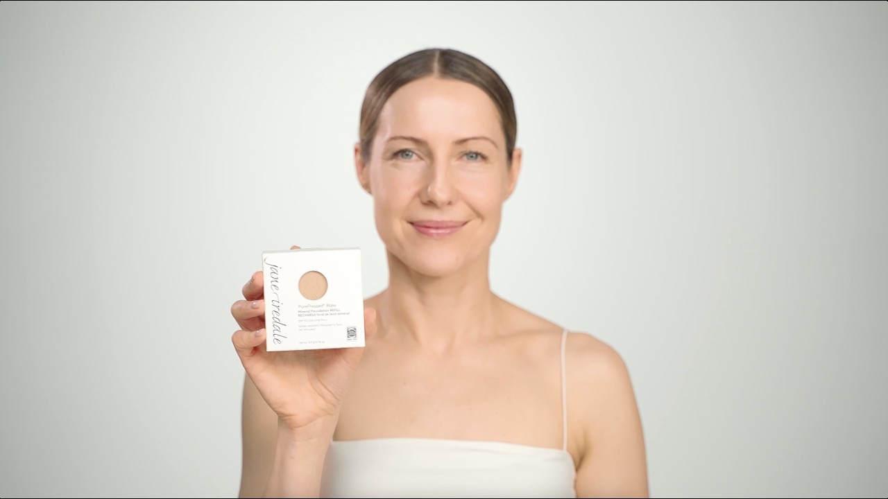 Jane Iredale PurePressed Base Mineral Foundation SPF 20 Refill Mineralny puder prasowany (kolor Golden Glow) wkład 9,9 g - VIDEO