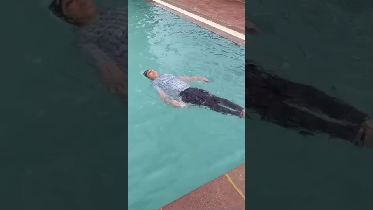 FLOTING ON WATER