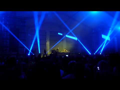 Thomas Gold - Falling (Dubvision Remix) @ Beyond Wonderland Bay Area 9/29/12 HD 720p
