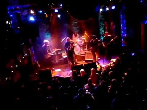 Strandvägen och Johan Johansson Live Sticky Fingers 100526 SKIT!