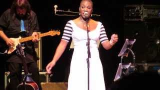 India.Arie: &quot;Cocoa Butter&quot; - Beacon Theatre New York, NY 11/2/13