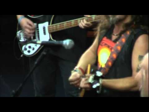 Leatherat - Moments Like These - Live at Cropredy 2010