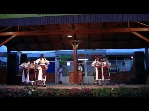 Formatia "Romanasul" Brasov. 12 octombrie 2013. Caransebes. Festivalul "Toamna la gugulani". 4