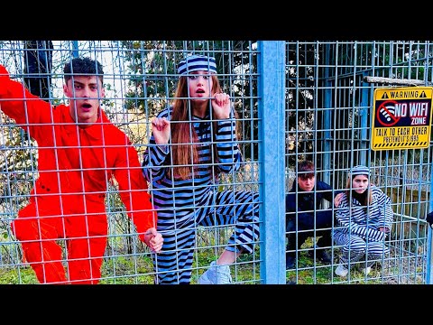 ARRESTATI NELLA PRIGIONE PIÙ PERICOLOSA DEL MONDO !!! - by Charlotte M.