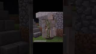 村の様子を見に行ったらゴーレムの様子が... #shorts #minecraft #マイクラ