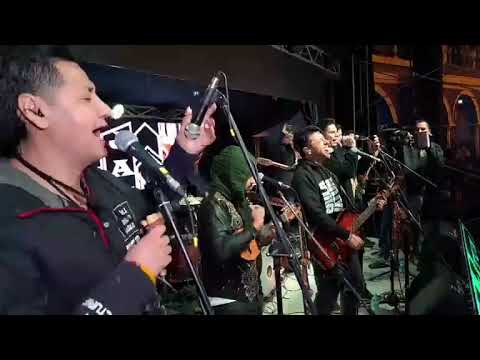 Chila jatun en totora 147 aniversario