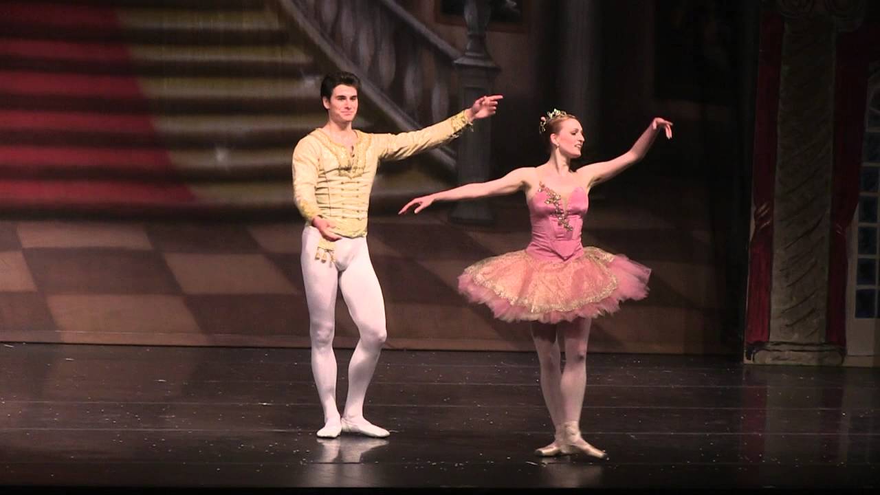 Джилиън Мърфи и Стърлинг Бака - Pas de Deux, "Лешникотрошачката"