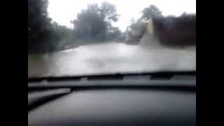 preview picture of video 'Powódź w Charsznicy- Jazda bravką po zalanych ulicach'