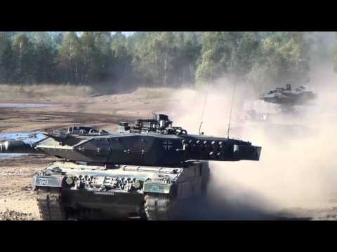 ILÜ 2013 LEOPARD 2 in voller Fahrt