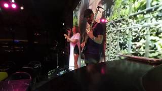 Kadebostany - Invisible Man (live cover in bar)