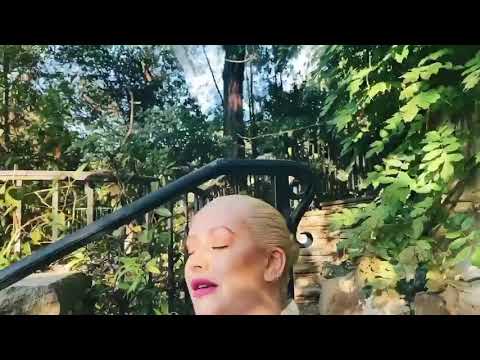 Christina Aguilera Feeling Good - Cover Nina Simone