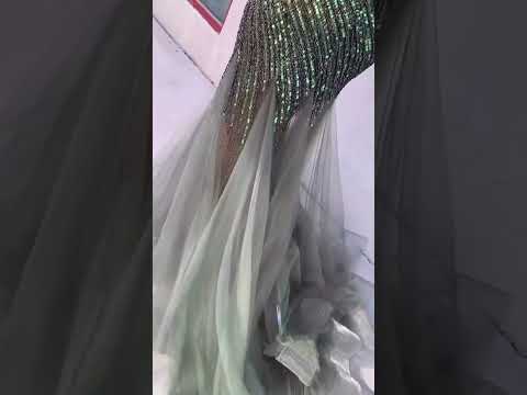 💚💚💚💚Glowing in Green: Dazzle at Prom with a Fully...