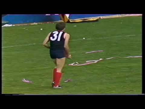 1985 Round 2 Norwood 12.9 81 d Glenelg 9.13 67